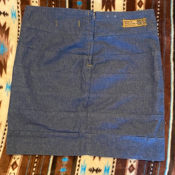 Like new denim volcom skirt - Picture 2 of 3